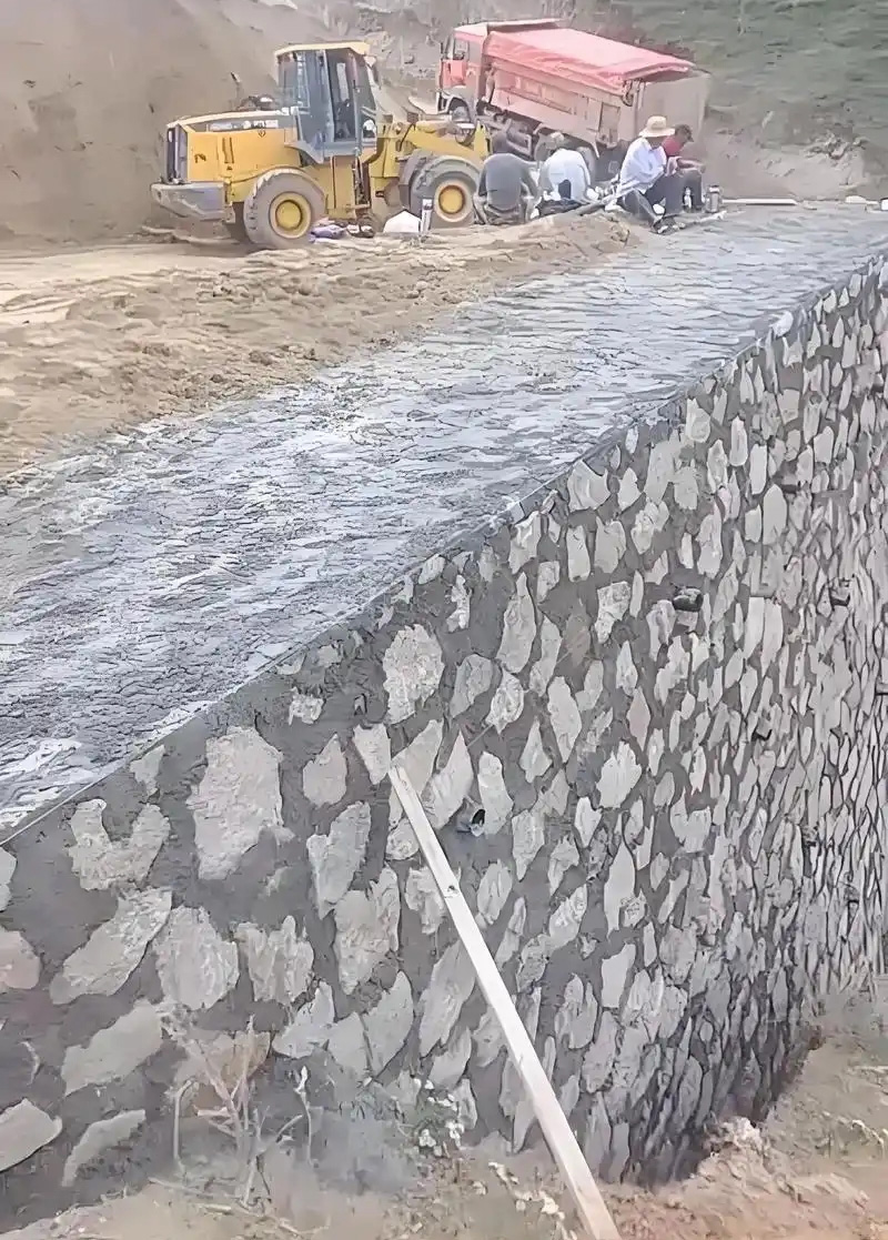 阳泉郊区边坡加固